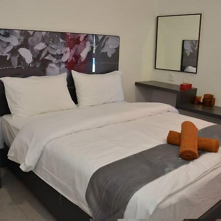 Oyo 90265 Hotel Ventura Кангар Екстериор снимка